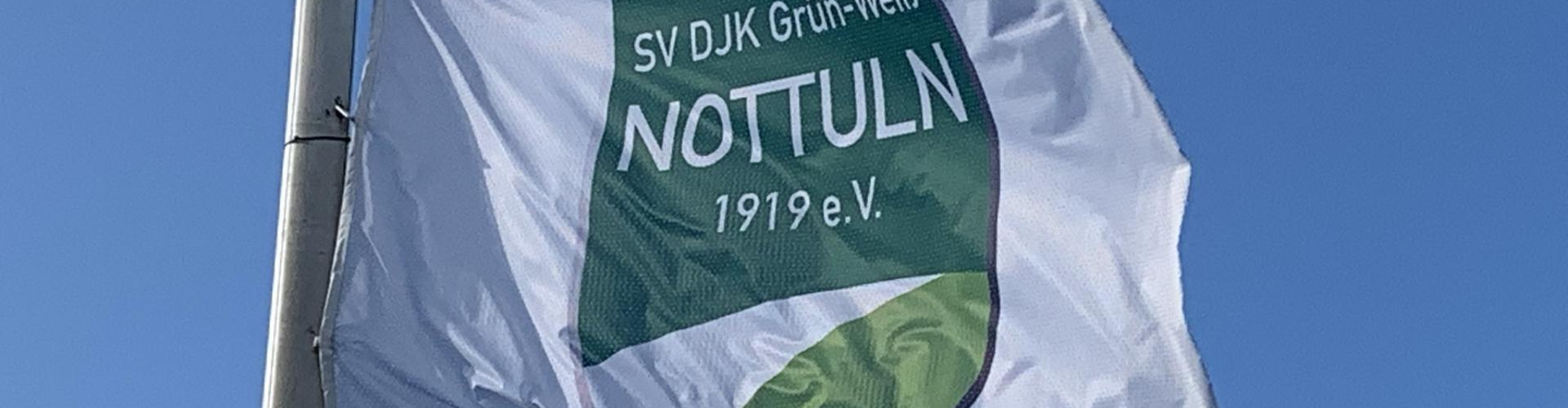 Vereinsfahne der DJK Grün-Weiß Nottuln